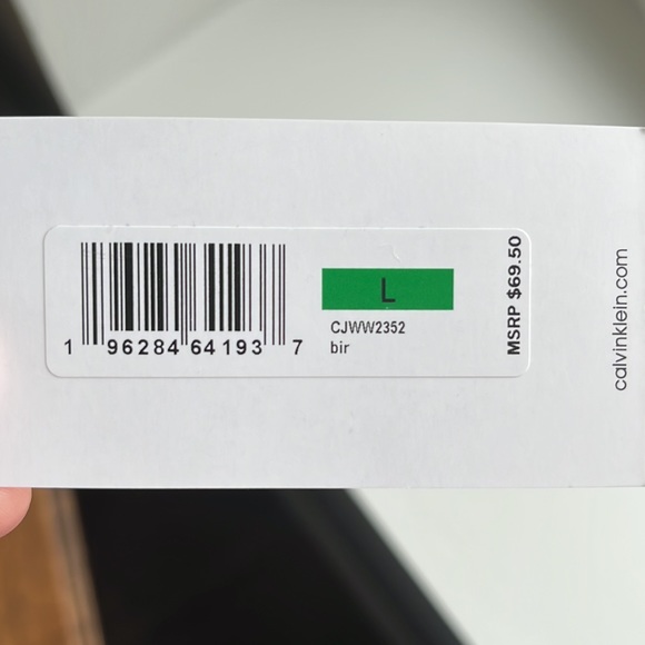 Calvin Klein - Sleeveless Beige Crop - Size L - Picture 6 of 6